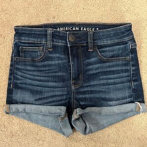 Woman’s size 4 American Eagle denim shorts.